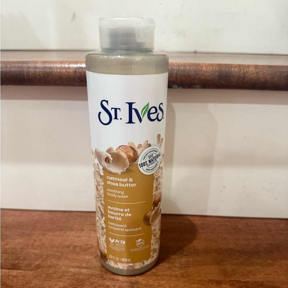 NWT St. Ives Oatmeal and Shea Butter Body Wash